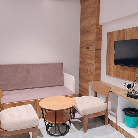 Hotel Pragati Inn Ahmednagar Ngoại thất bức ảnh