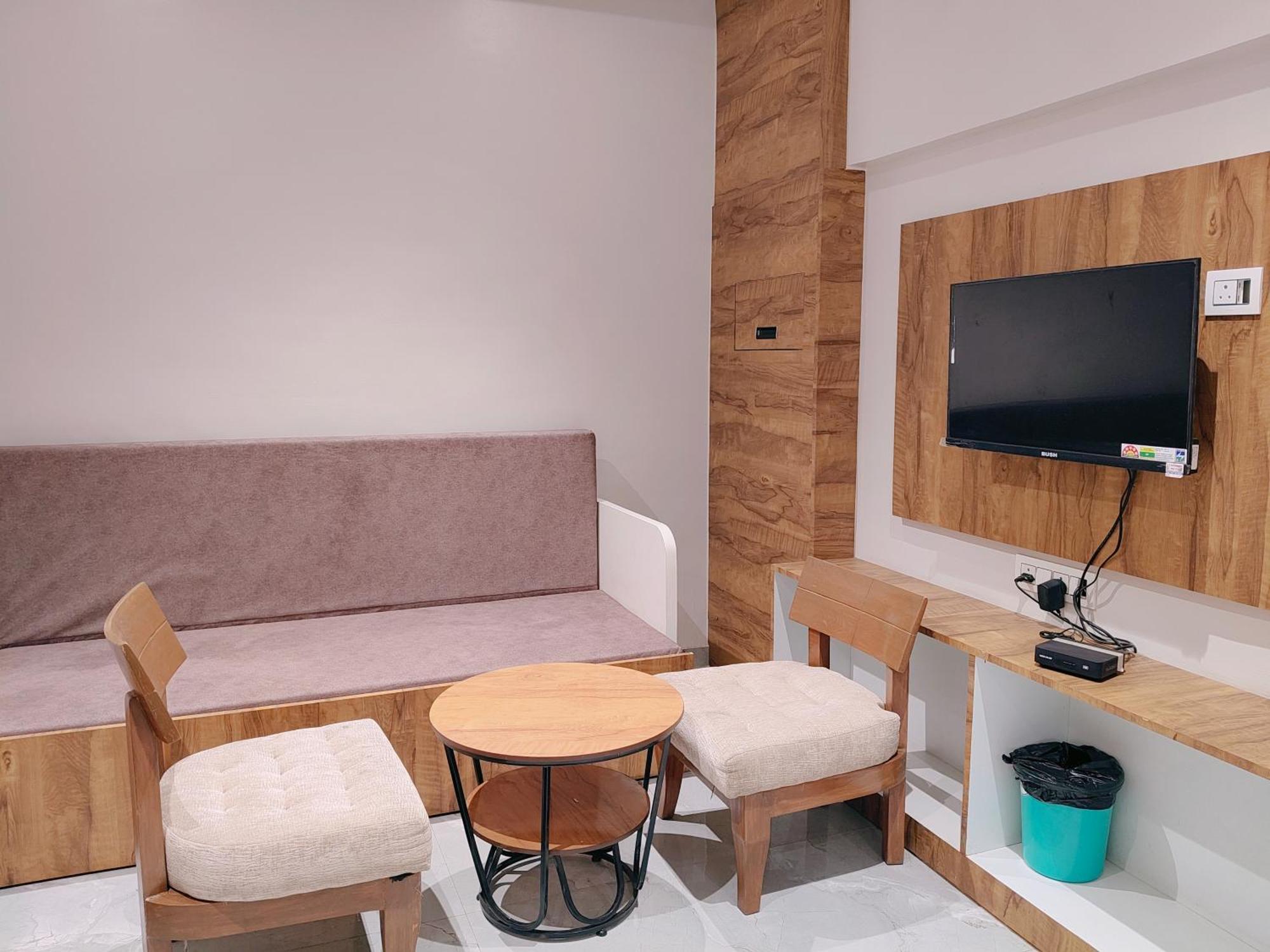Hotel Pragati Inn Ahmednagar Ngoại thất bức ảnh
