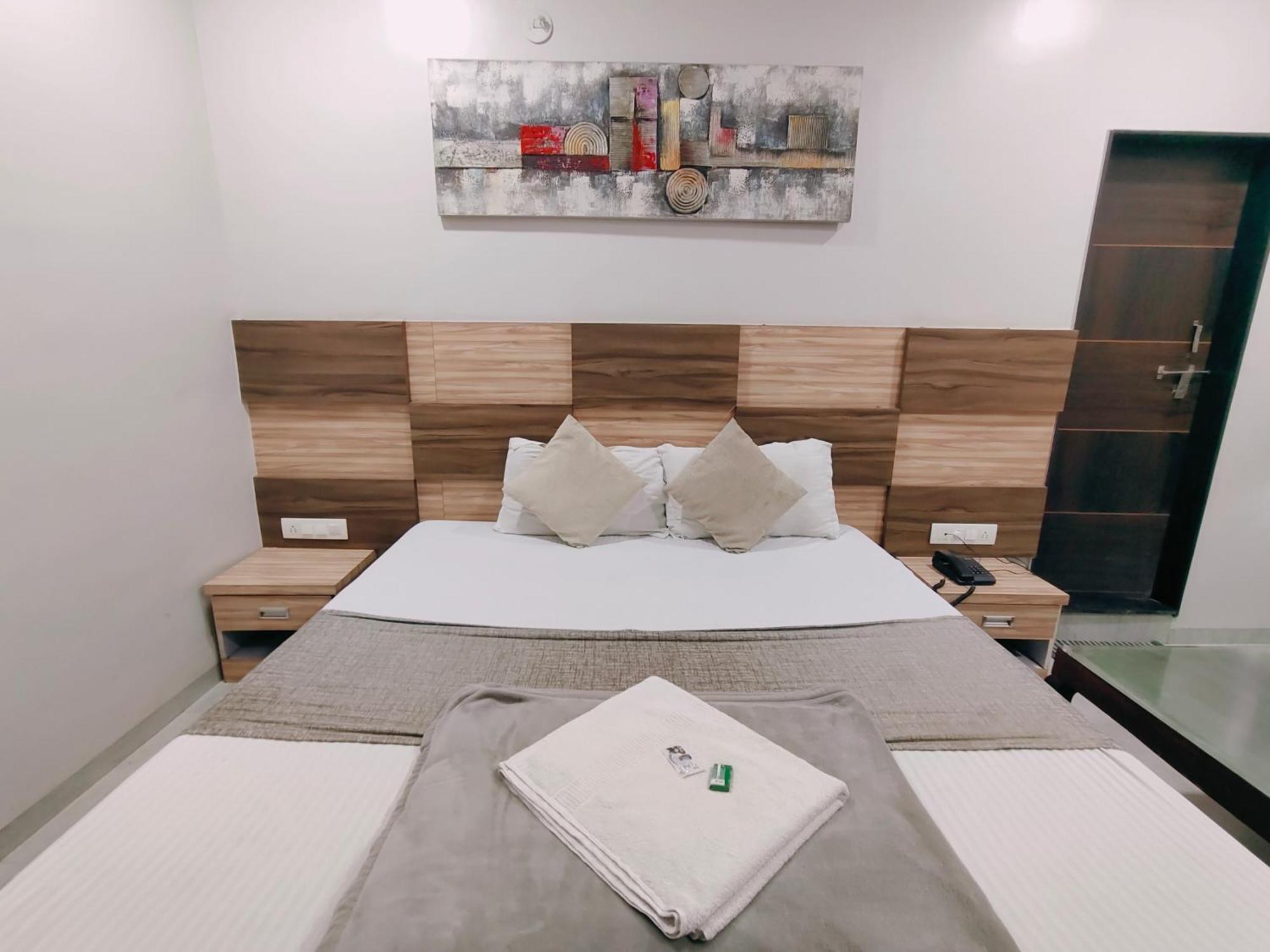 Hotel Pragati Inn Ahmednagar Ngoại thất bức ảnh