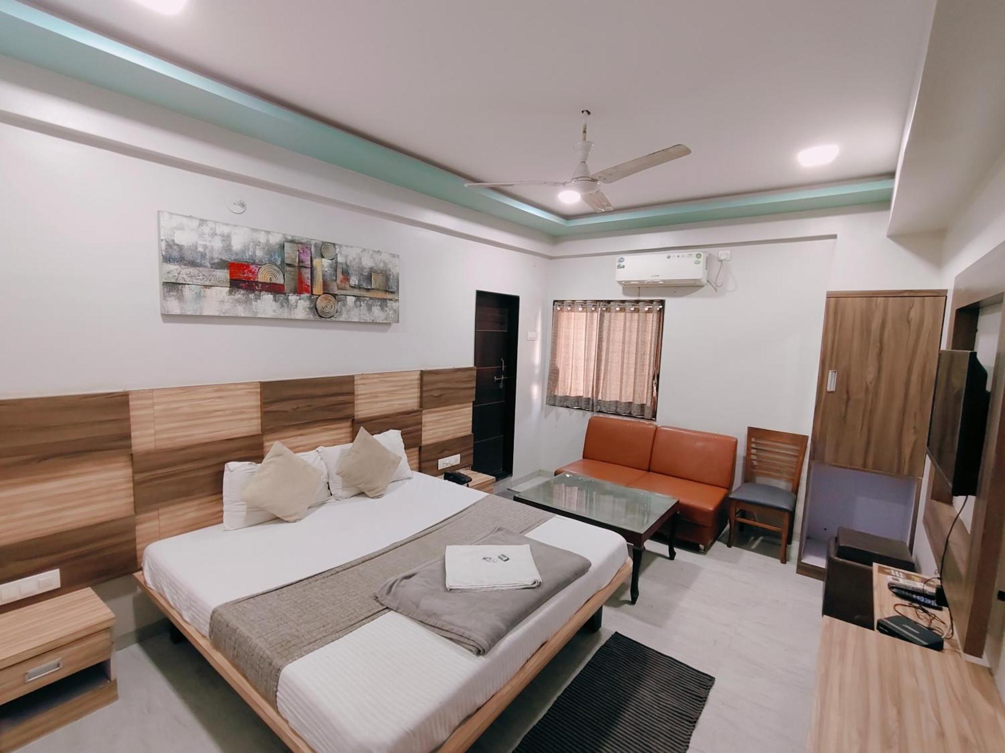 Hotel Pragati Inn Ahmednagar Ngoại thất bức ảnh